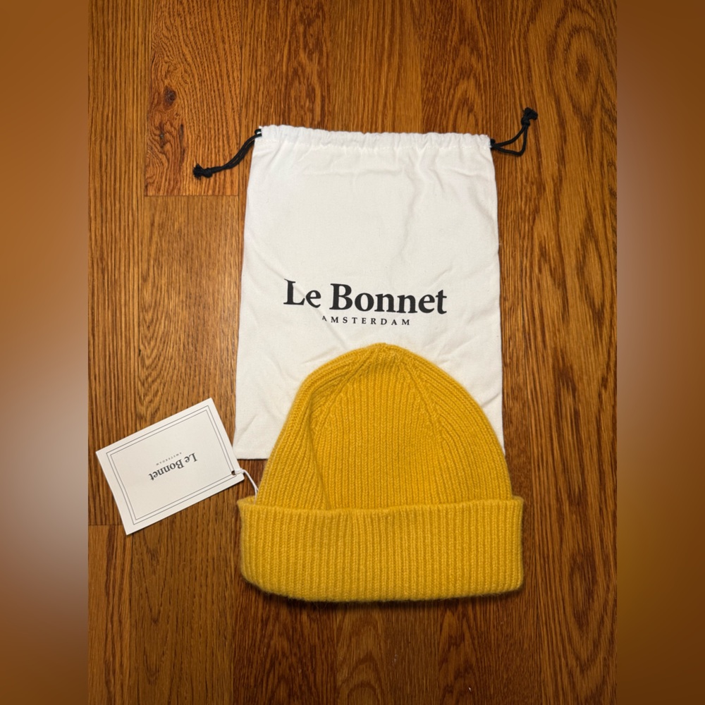 NEW WITH TAGS Le Bonnet Amsterdam Beanie in Mustard (Yellow)